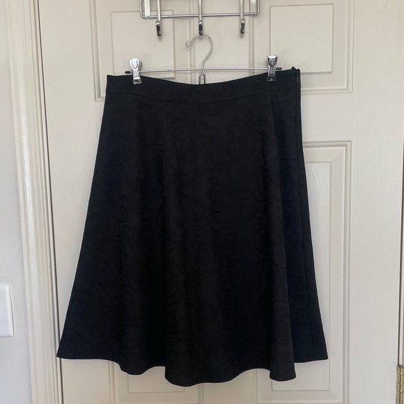 Brooks Brothers black rose A-line skirt size 8 - Picture 3 of 9